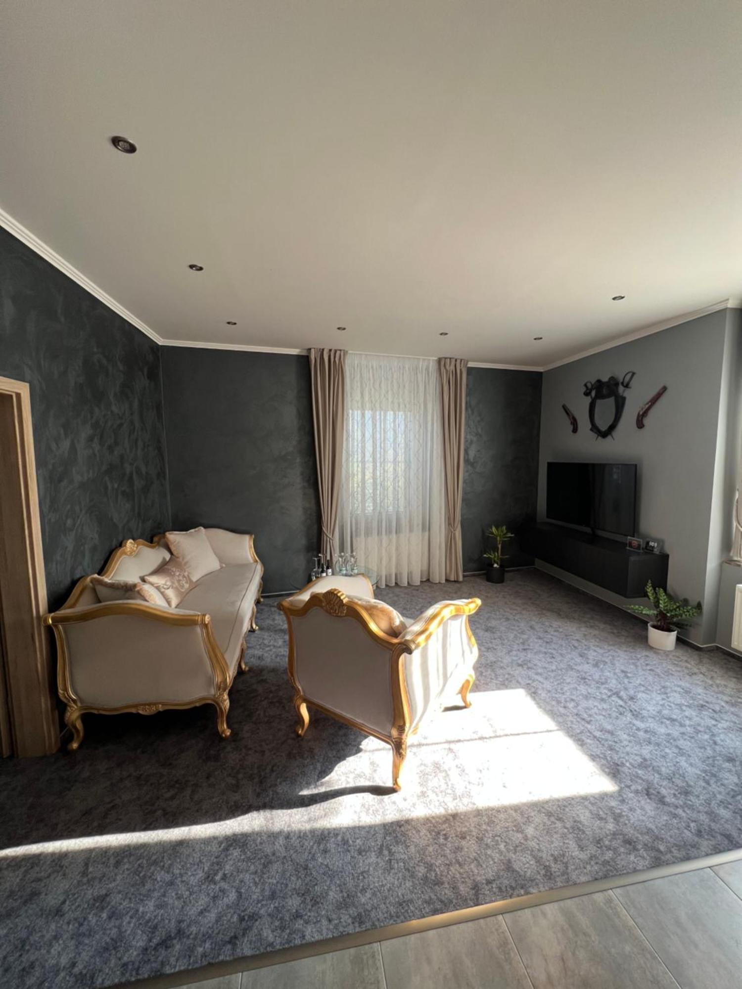 Apartmany Pekarna 1898 贝龙 外观 照片